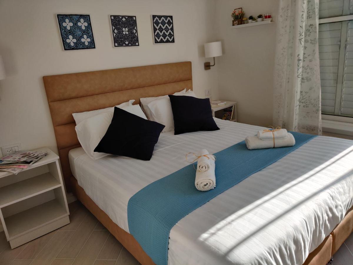 Migdal Luxury Suites Netanya J29 Bagian luar foto