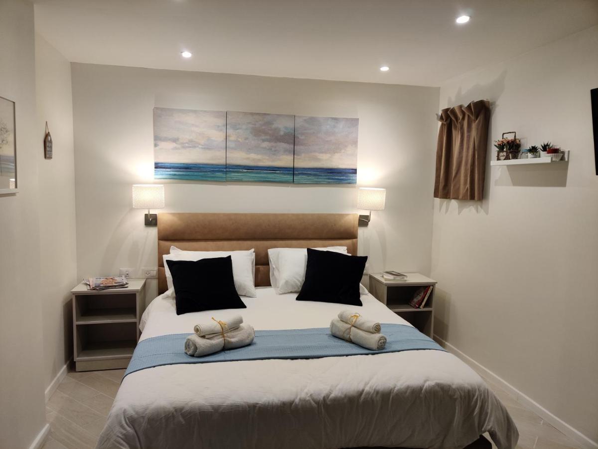 Migdal Luxury Suites Netanya J29 Bagian luar foto